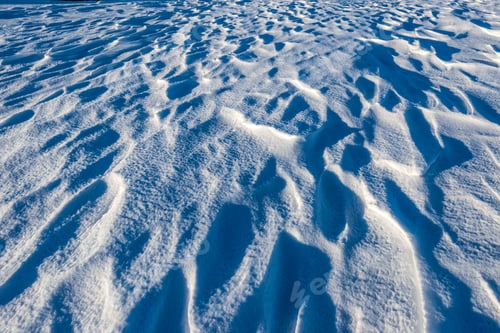 Preview: Beautiful mesmerizing view of the ski snow waves
