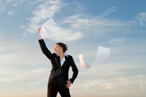 Preview: Businesswoman shot against the sky
