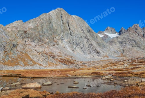 Preview: Autumn lake