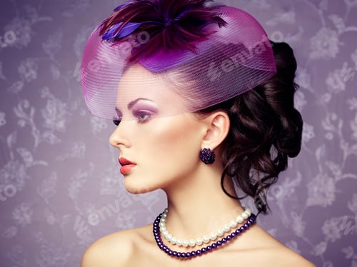 Preview: Retro portrait of beautiful woman. Vintage style
