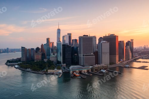 Preview: Aerial view of the financial district