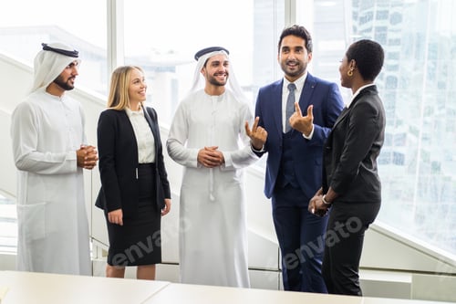 Preview: Business meeting in Dubai