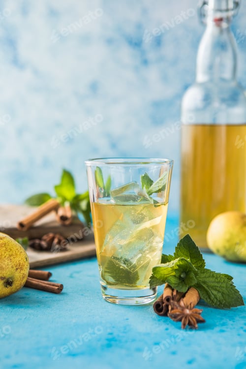 Preview: Raw fermented kombucha superfood. Ice tea with healthy natural probiotic in glass