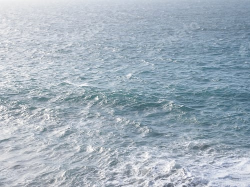 Preview: Pastel calm ocean waves background