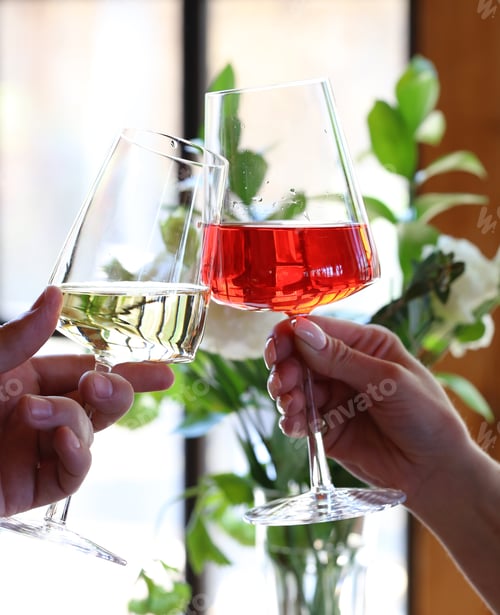 Preview: Hands Glass With Alcohol