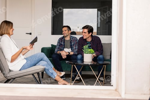 Preview: LGBT homosexual marriage in appointment with a psychotherapist.