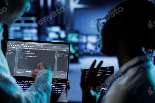 Preview: Data center professionals code on tablet