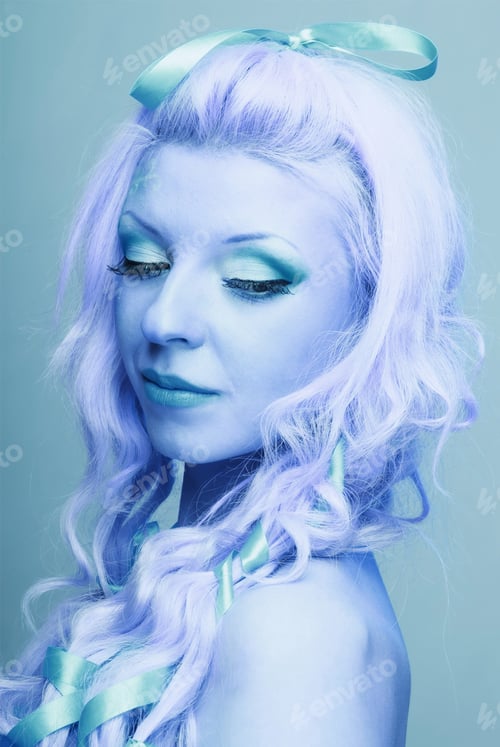 Preview: Portrait Of The Frost Girl