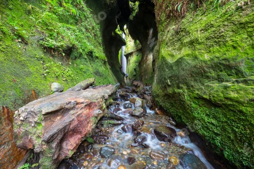 Preview: Waterfall in Canada