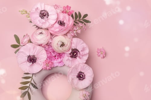 Preview: Tender ranunculus flowers in ceramic vase