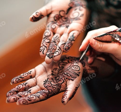 Preview: When words cant express, try henna