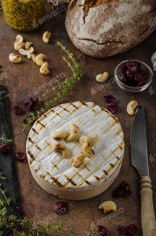 Preview: Grilled camembert cheese