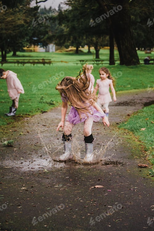 Preview: Mud ballet