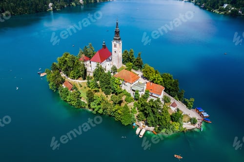 Preview: Slovenia - resort Lake Bled.