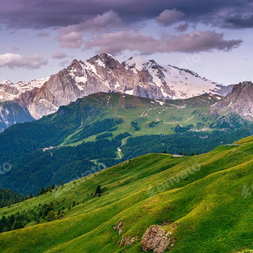 Preview: mountains in the Alps