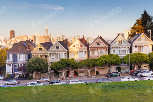Preview: Pastel-colored evening photo of the Painted Ladies in San Francisco