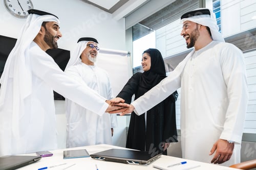 Preview: Group of middle-eastern corporate business people meeting in the office