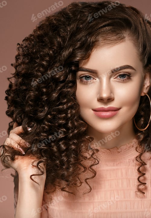 Preview: Curly Hair Woman Portrait Cosmetic Healthy Skin Concept Model