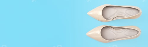 Preview: elegant leather shoes, beige varnished pointed pupms shoes. banner