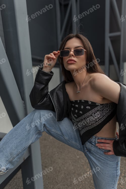 Preview: Stylish beautiful glamorous street woman model in fashionable clothes