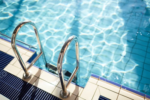 Preview: Railings and water