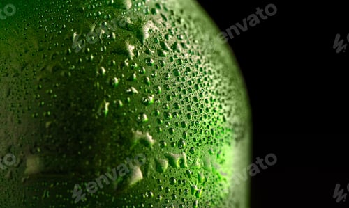 Preview: Close view of the green bottle with condensate