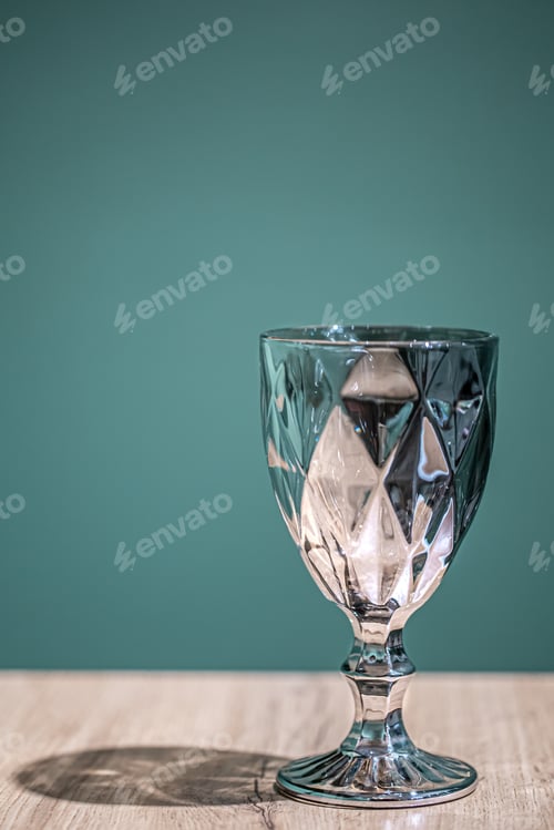 Preview: Shiny textured glass on a light blue background.