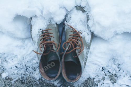 Preview: vintage leather shoes covered in snow
