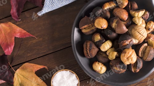 Preview: Roasted chestnuts in cast iron pan