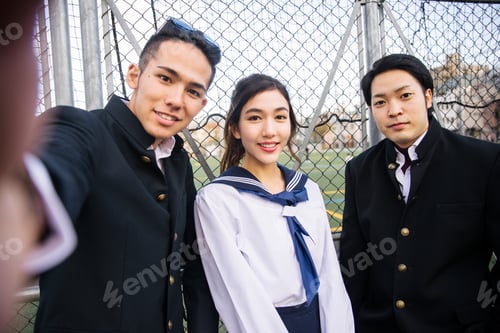 Preview: Japanese students meeting outdoors