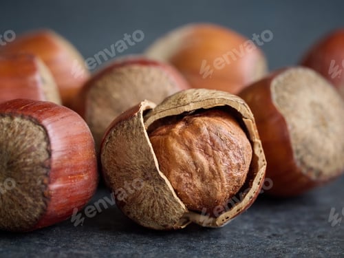 Preview: Hazelnut, closeup