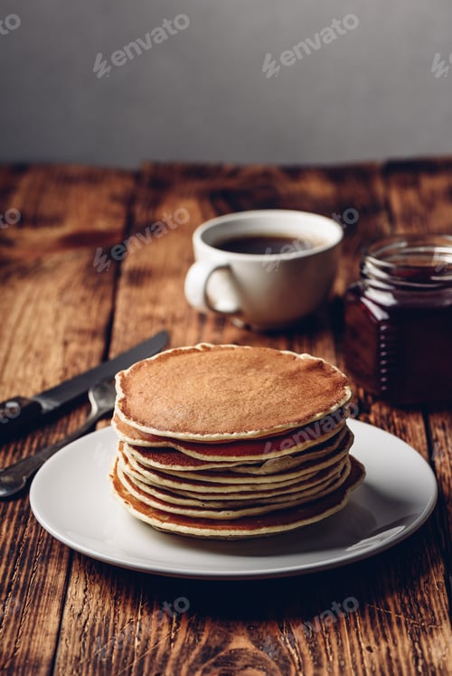 Preview: Stack of pancakes on white plate