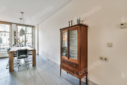 Preview: Modern dining room