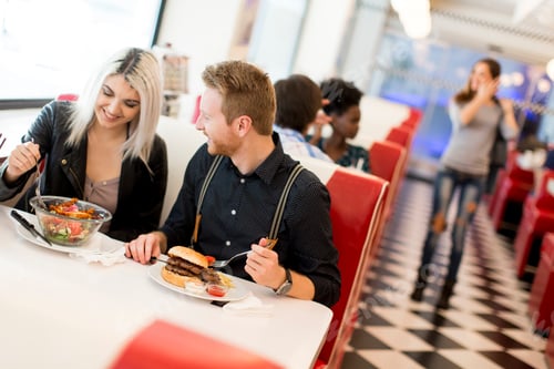 Preview: People in diner