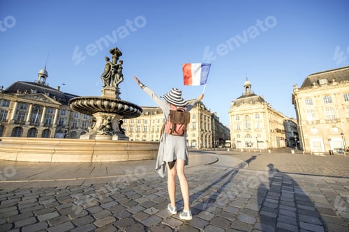 Preview: Woman traveling in Bordeaux city