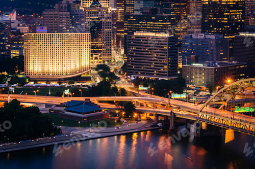 Preview: View Of Buildings In Downtown Pittsburgh From The Top Of The Duquesne Incline In Mount Washington