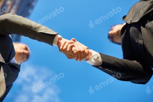 Preview: Hands of partners