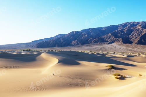Preview: Sand dunes in California
