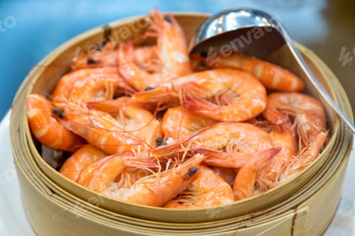 Preview: Shrimps heap boiled with scoop in wooden basket