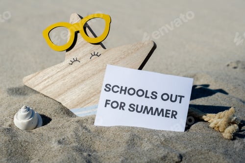 Preview: SCHOOLS OUT FOR SUMMER text on paper greeting card on background of funny starfish in glasses summer