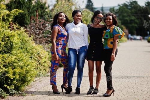 Preview: Group of african womens
