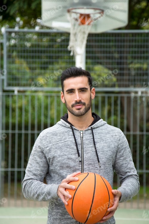 Preview: Portrait of a basketball player