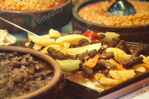 Preview: Delicious food served at a busy restaurant in the evening