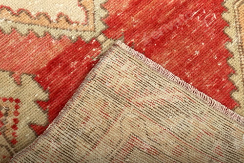 Preview: Textures and patterns in color from woven carpets