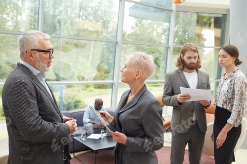 Preview: Business People Working in Modern Office