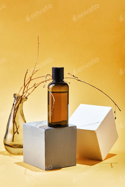 Preview: Glass Mock up bottles of shampoo or conditioner of body care cosmetics