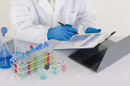 Preview: Scientists work with in vitro reagents in laboratories and draw conclusions from their research.