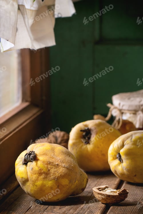 Preview: Quince and Honey