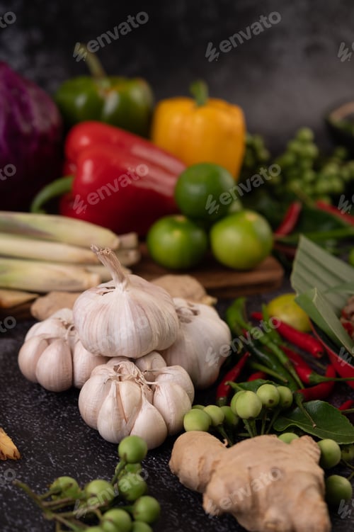 Preview: Chilli, lime, basil, kaffir lime leaves, eggplant, ginger, spring onions, bell peppers, garlic.