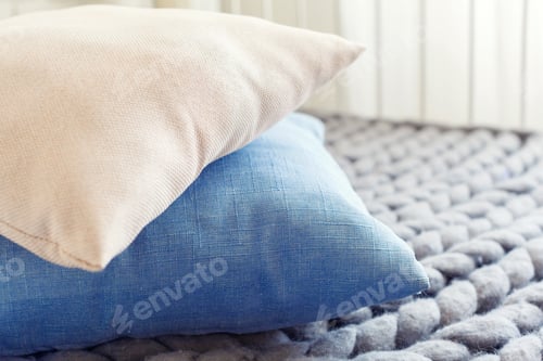 Preview: Grey knit giant plaid with pillows